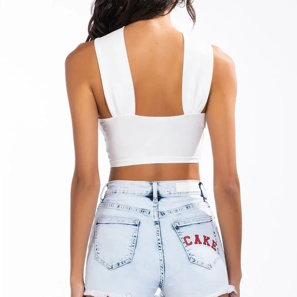 New with Tag! AKIRA White Cross Front Crop Top - Picture 5 of 7